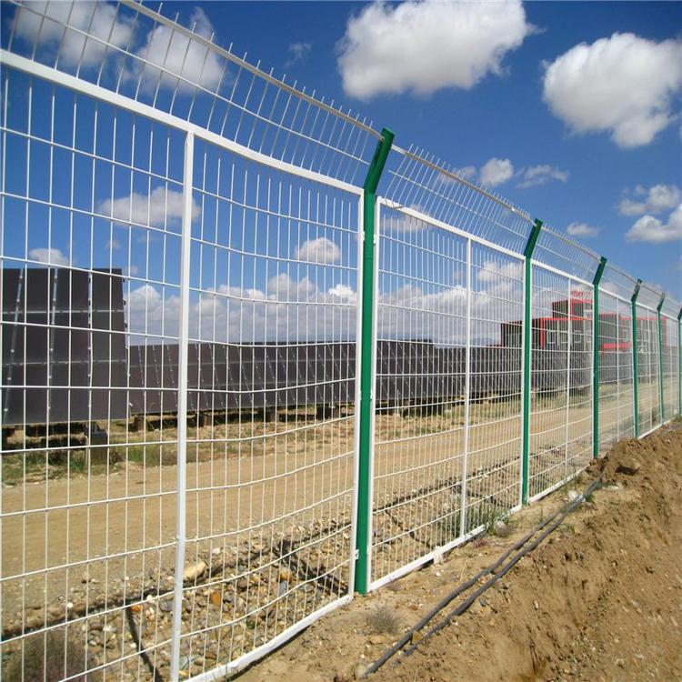 北京高速公路隔離柵安裝方法